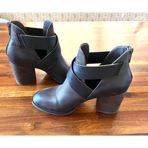 Isola Womens Leather Zip Up Ankle Boots 6414500 Size 7M